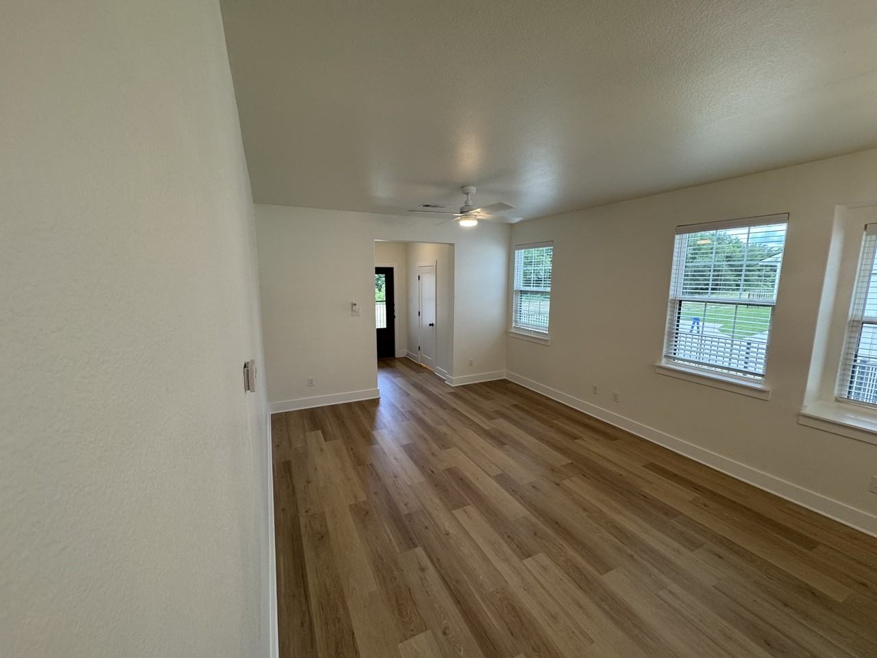 5811 5811 South 31st StreetUnit 305 #305 - Photo 5 of 35