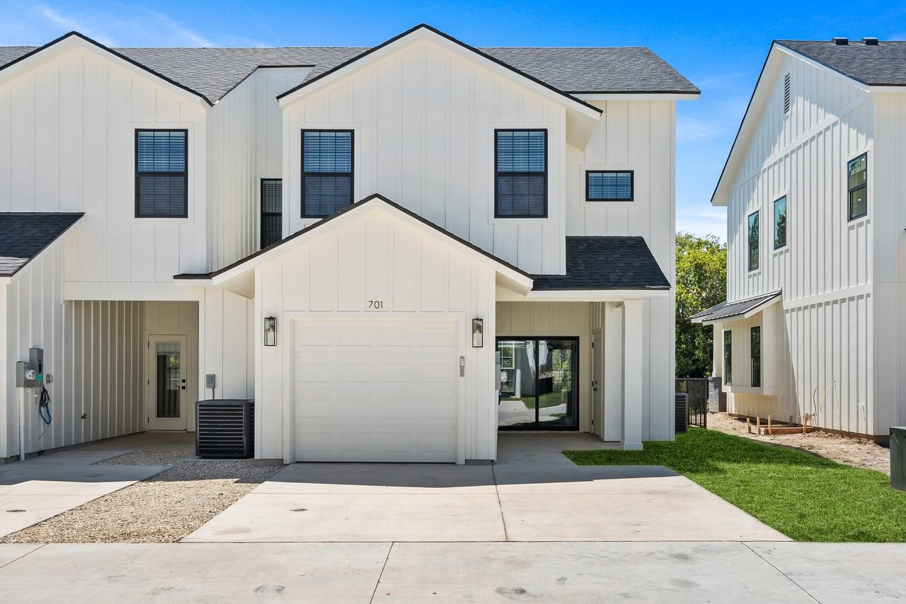 5811 5811 South 31st StreetUnit 701 #701 - Photo 2 of 29