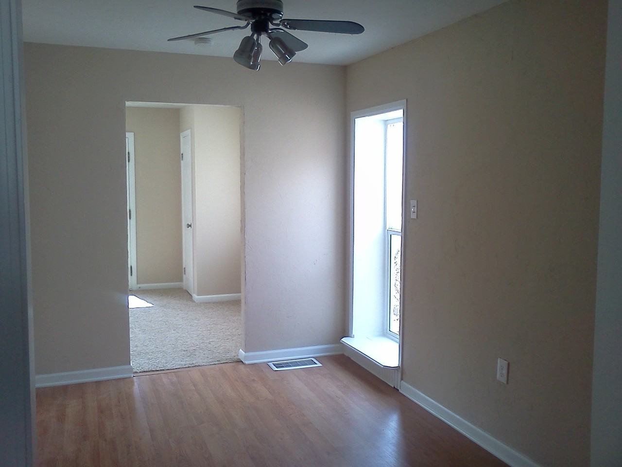 1502 W Saint Vrain St #1 - Photo 4 of 14