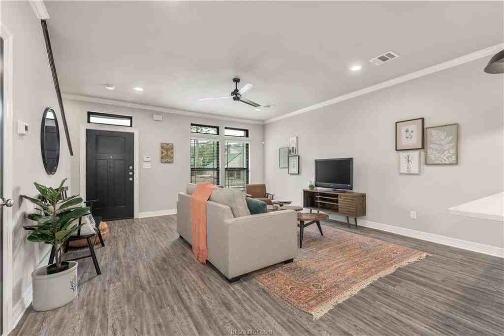 725 Turner Street #1 - Photo 2 of 18