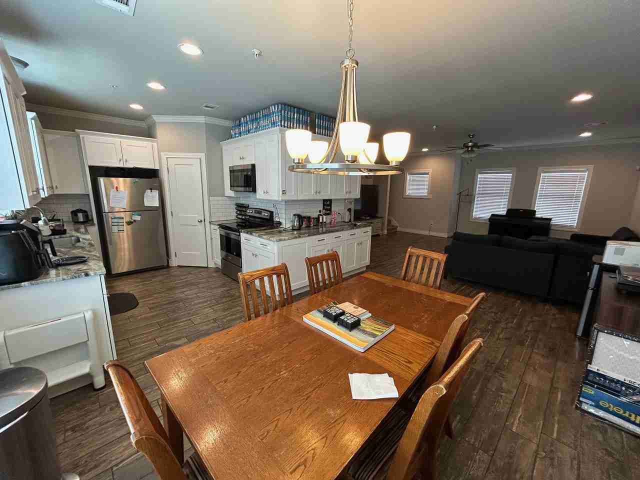 632 Clay St #C - Photo 4 of 14