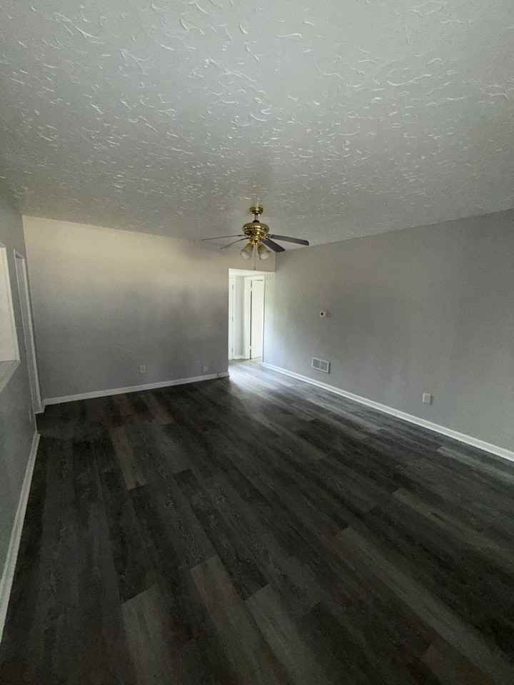 127 Winona Dr #1 - Photo 2 of 8