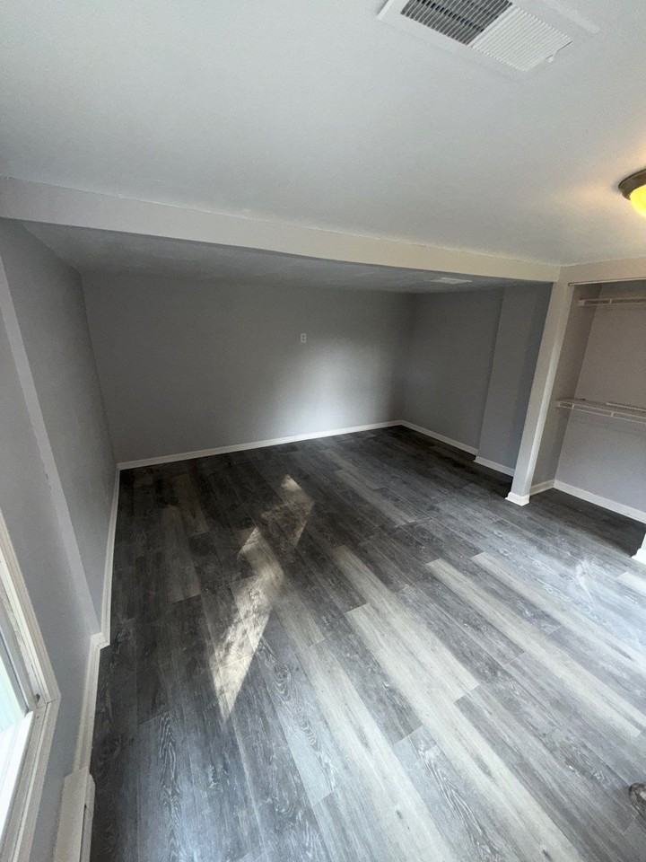 127 Winona Dr #1 - Photo 6 of 8