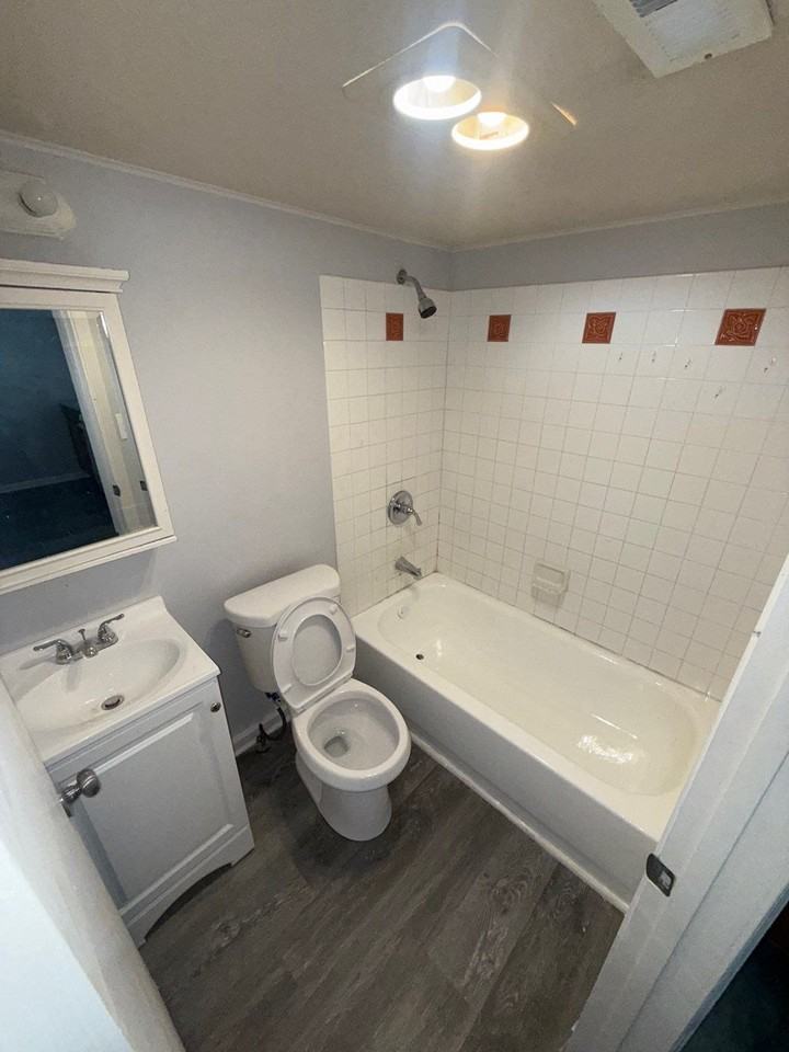 127 Winona Dr #1 - Photo 7 of 8