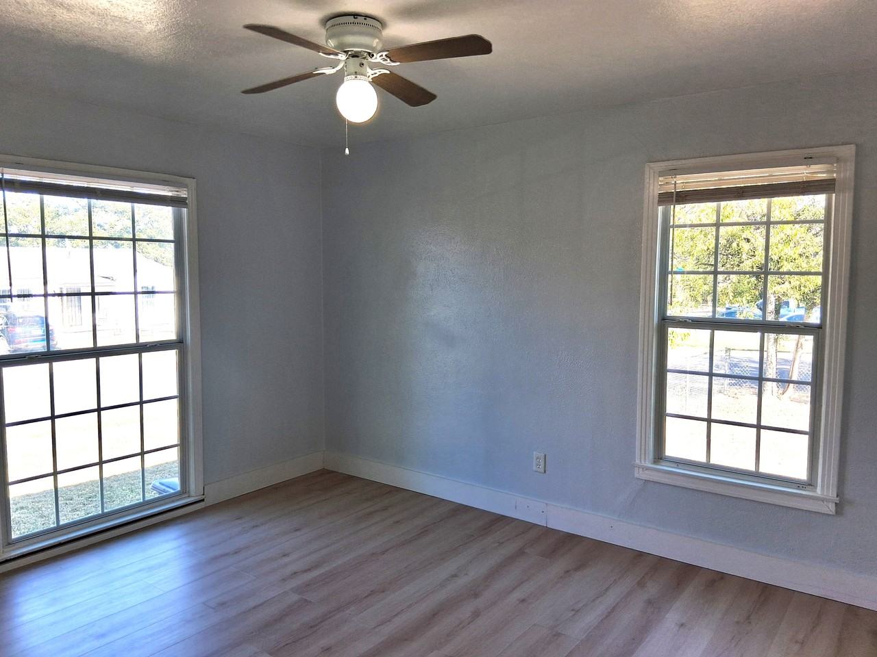 902 Evetts Rd #1 - Photo 3 of 9
