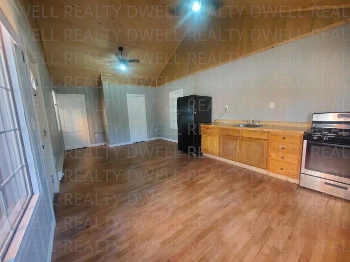 3640 W Colorado Ave #16 - Photo 3 of 6