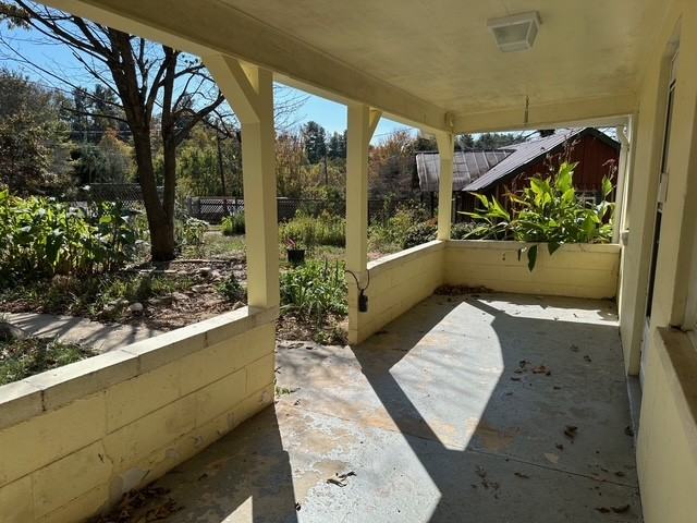 17 Lewis Higgins Drive #1 - Photo 3 of 25