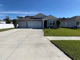 featured image of 4634 Pine Ridge Parkway #1