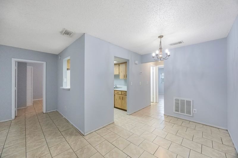 1132 Auburn Street #204 - Photo 2 of 12