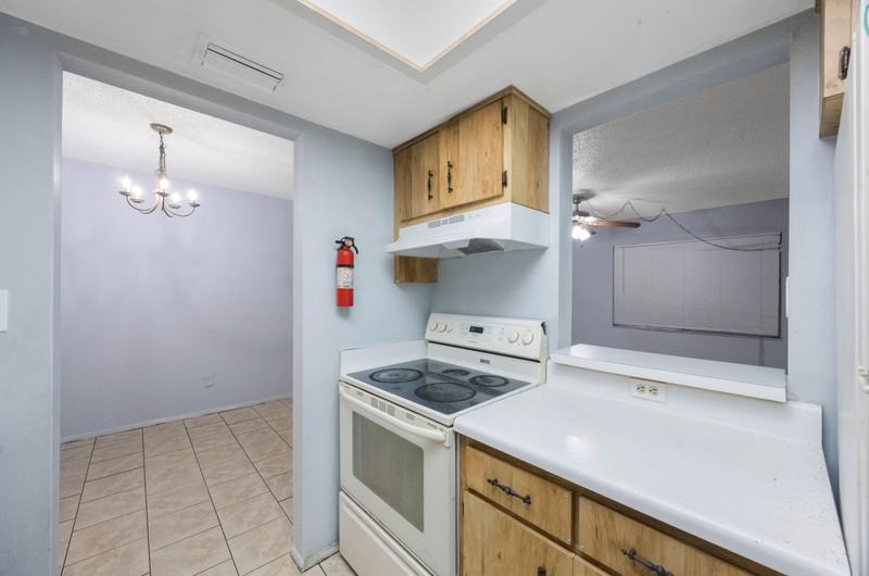 1132 Auburn Street #204 - Photo 4 of 12