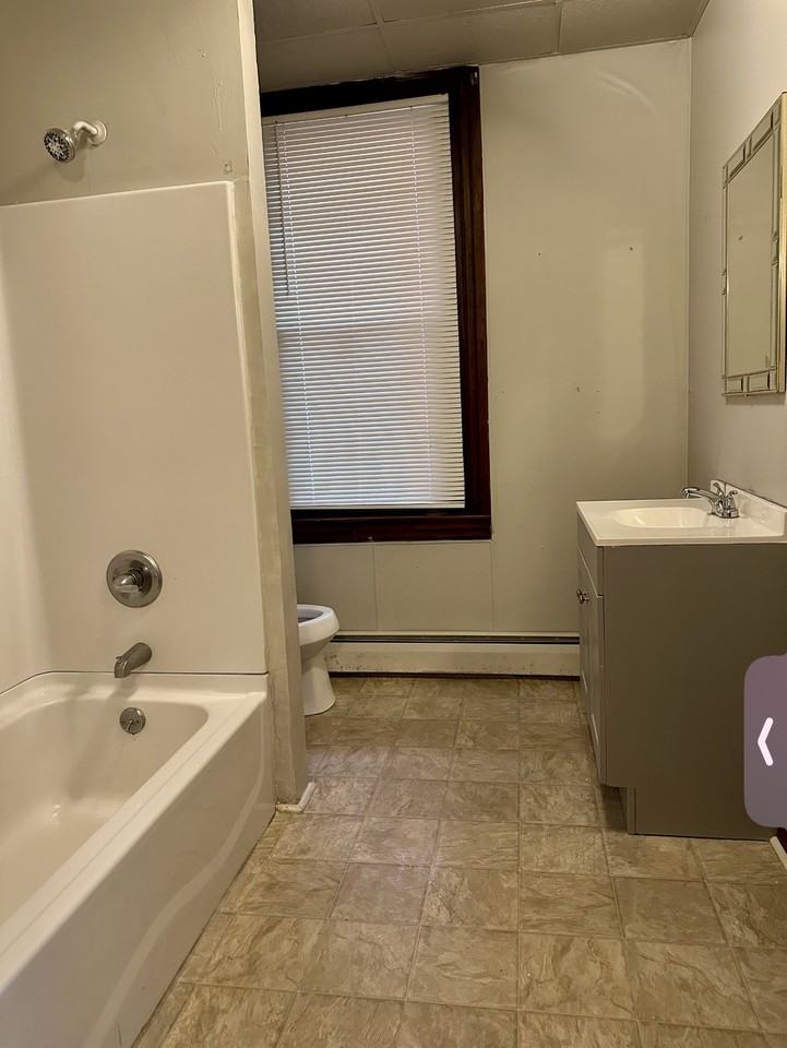 816 Church Street #2ndFL - Photo 3 of 8