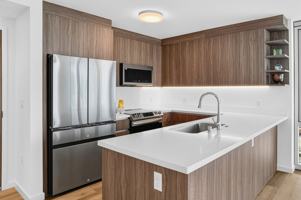 featured image of 1515 Liona Street #1