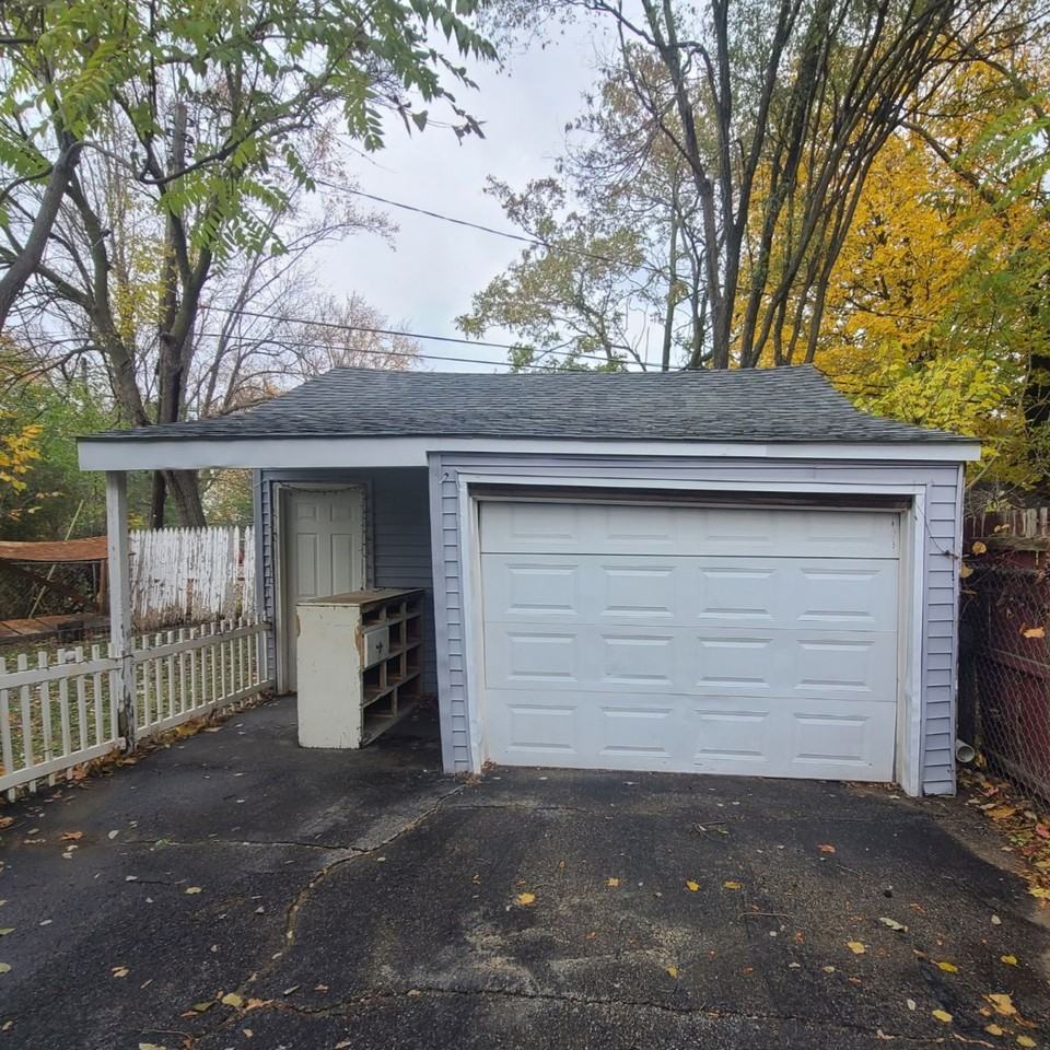 4411 Red Arrow Rd #1 - Photo 4 of 25