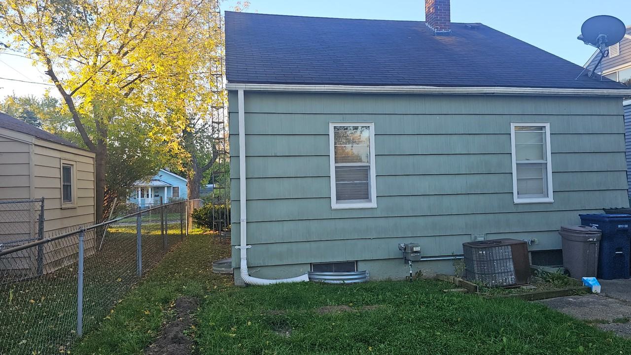 3806 Herrick St #1 - Photo 4 of 6