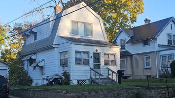 featured image of 963 Perry St #1