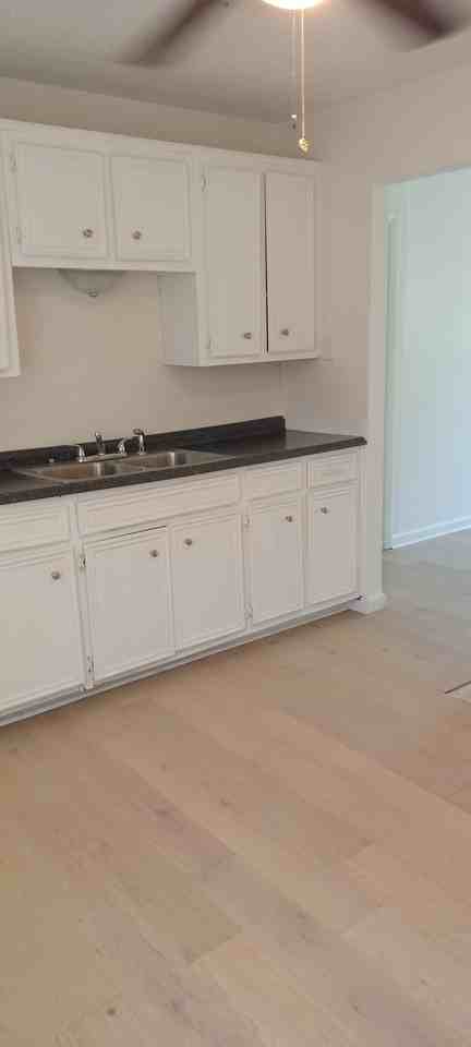 4230 Beverly Avenue #1