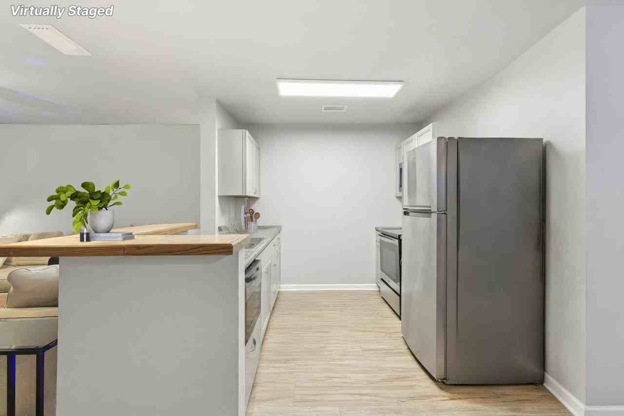 1415 Charlotte Street - Photo 4 of 23