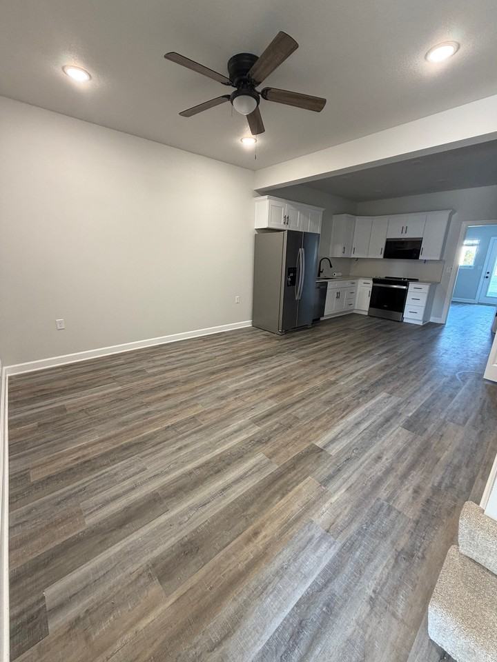 83 Se 351st Rd #B - Photo 3 of 18