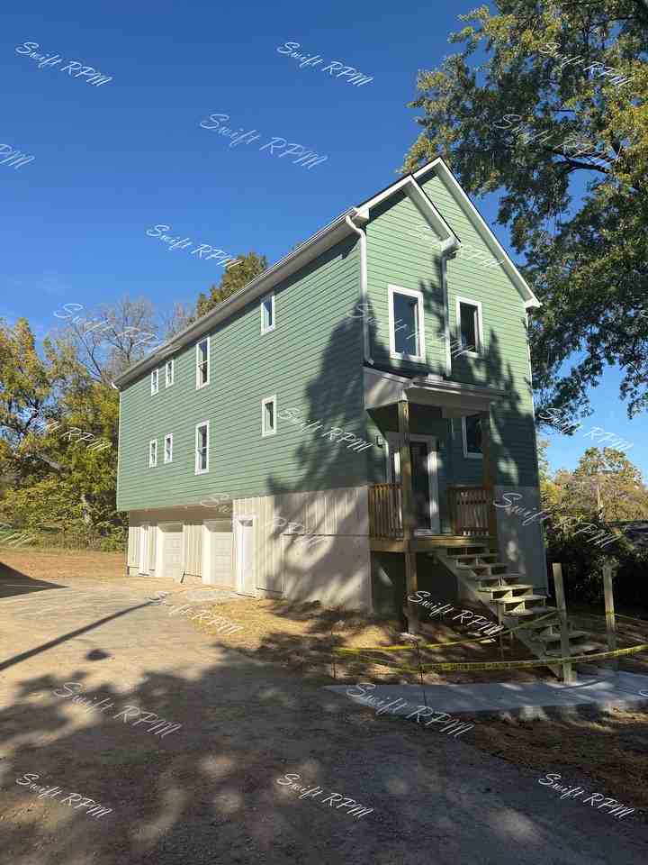 1030 Oakland Ave #1 - Photo 2 of 22