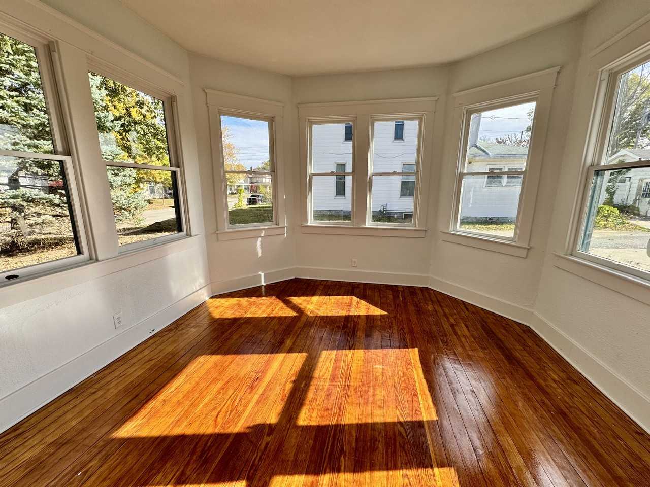 915 West Taylor Street #1 - Photo 4 of 18