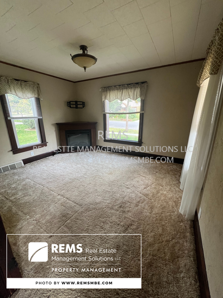 120 13th Street #1 - Photo 3 of 17