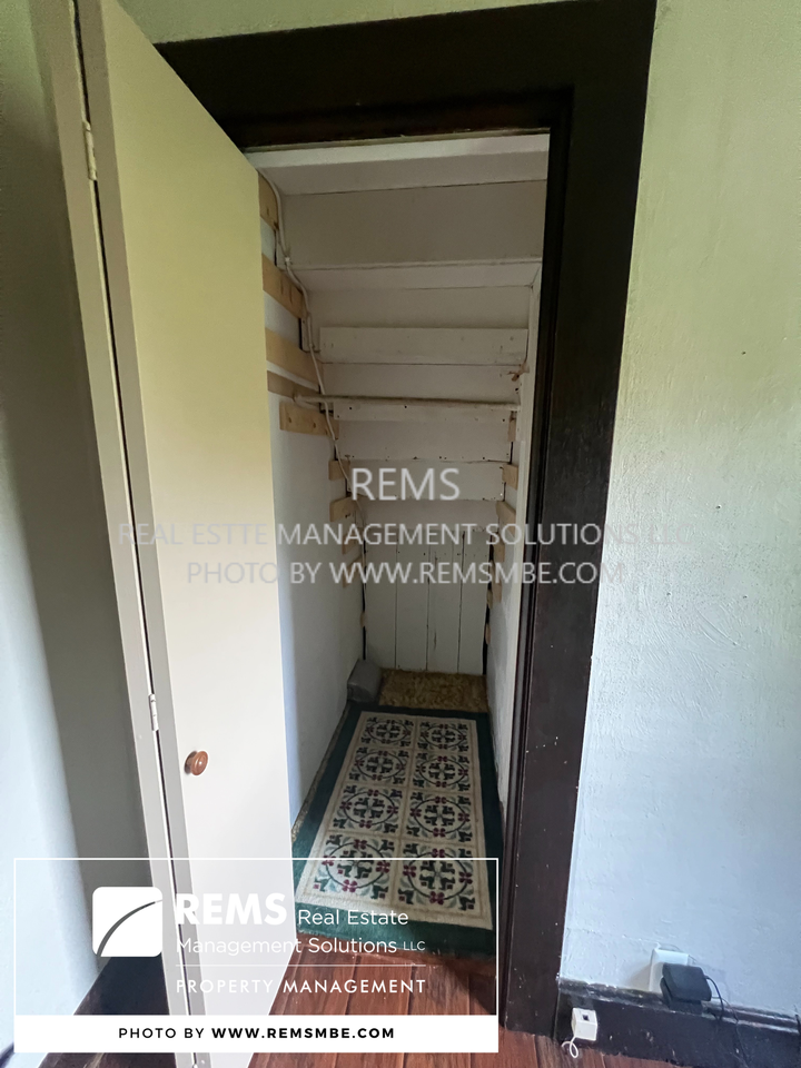 120 13th Street #1 - Photo 4 of 17