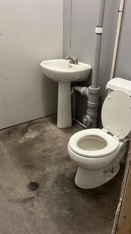 705 705 8th Street - 3Auto Detailing #3 - Photo 7 of 21