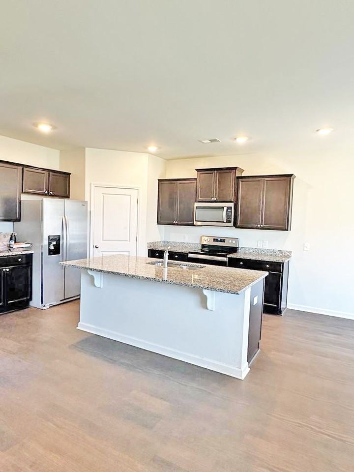 163 Hogan Dr #1 - Photo 4 of 23