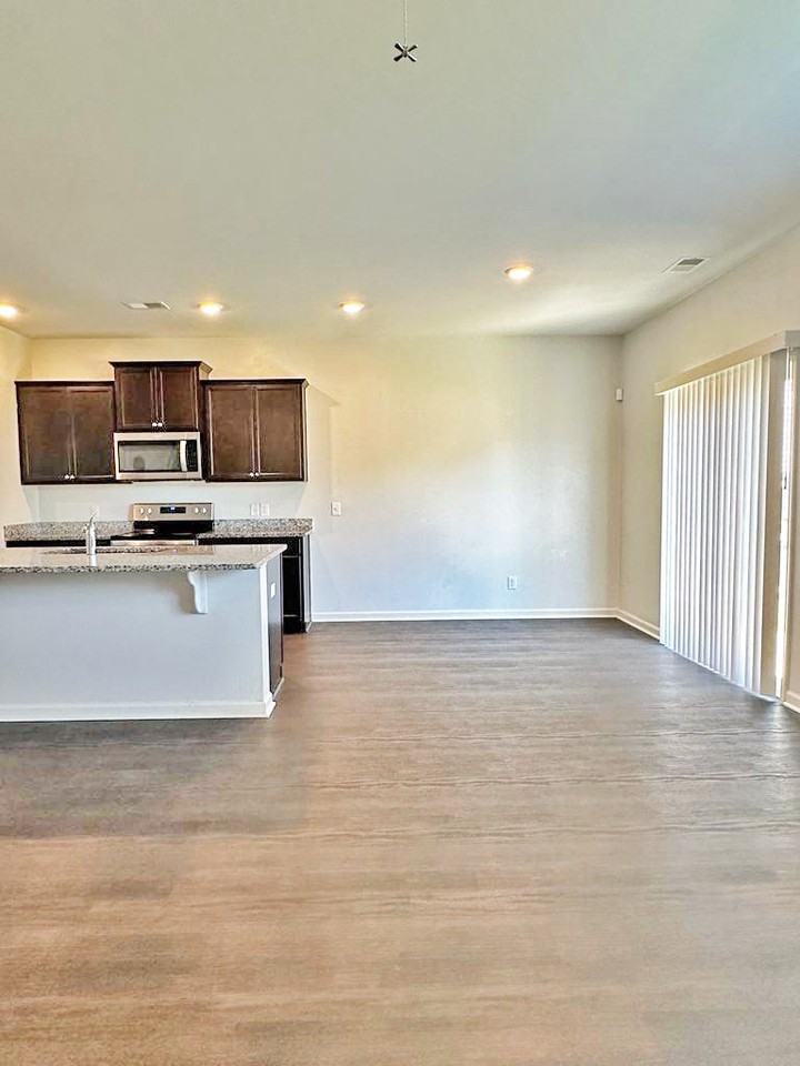 163 Hogan Dr #1 - Photo 6 of 23