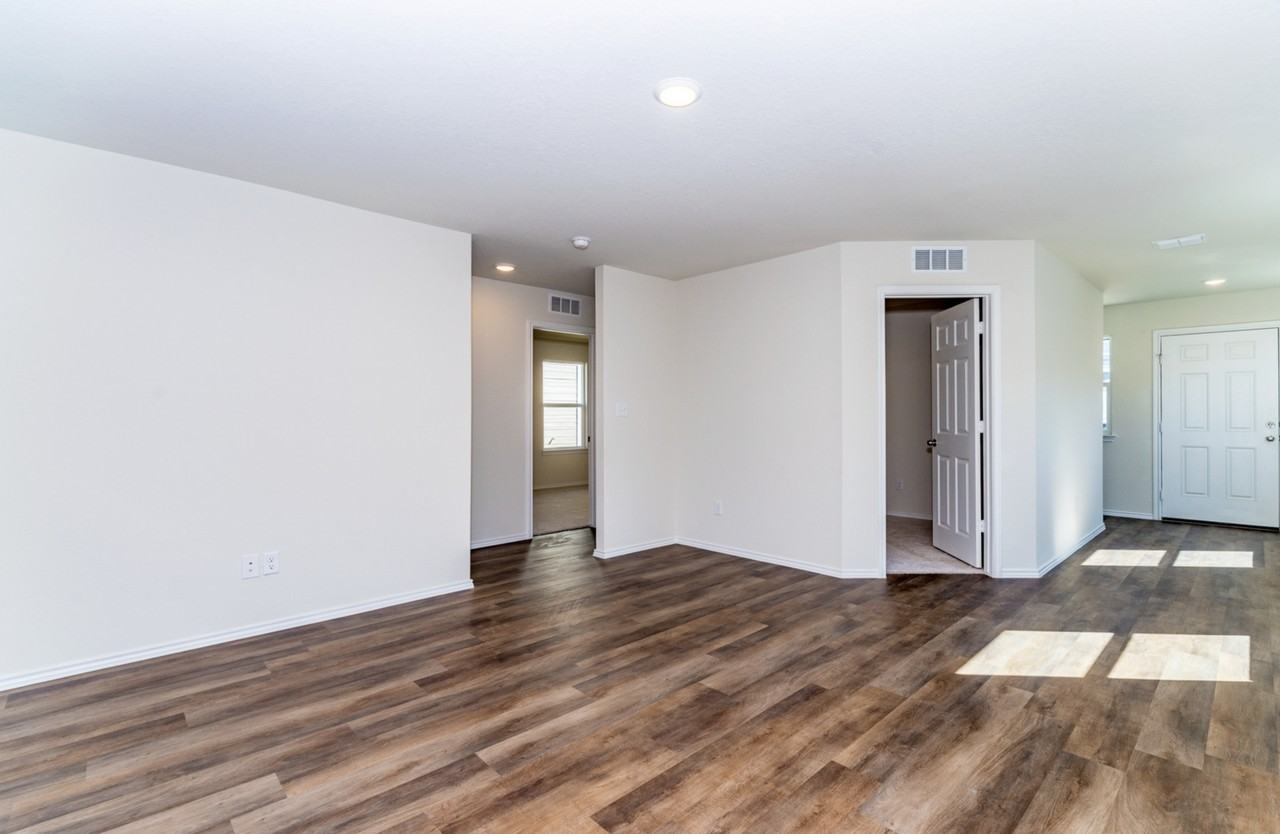 5911 Rolling Glen #1 - Photo 7 of 27