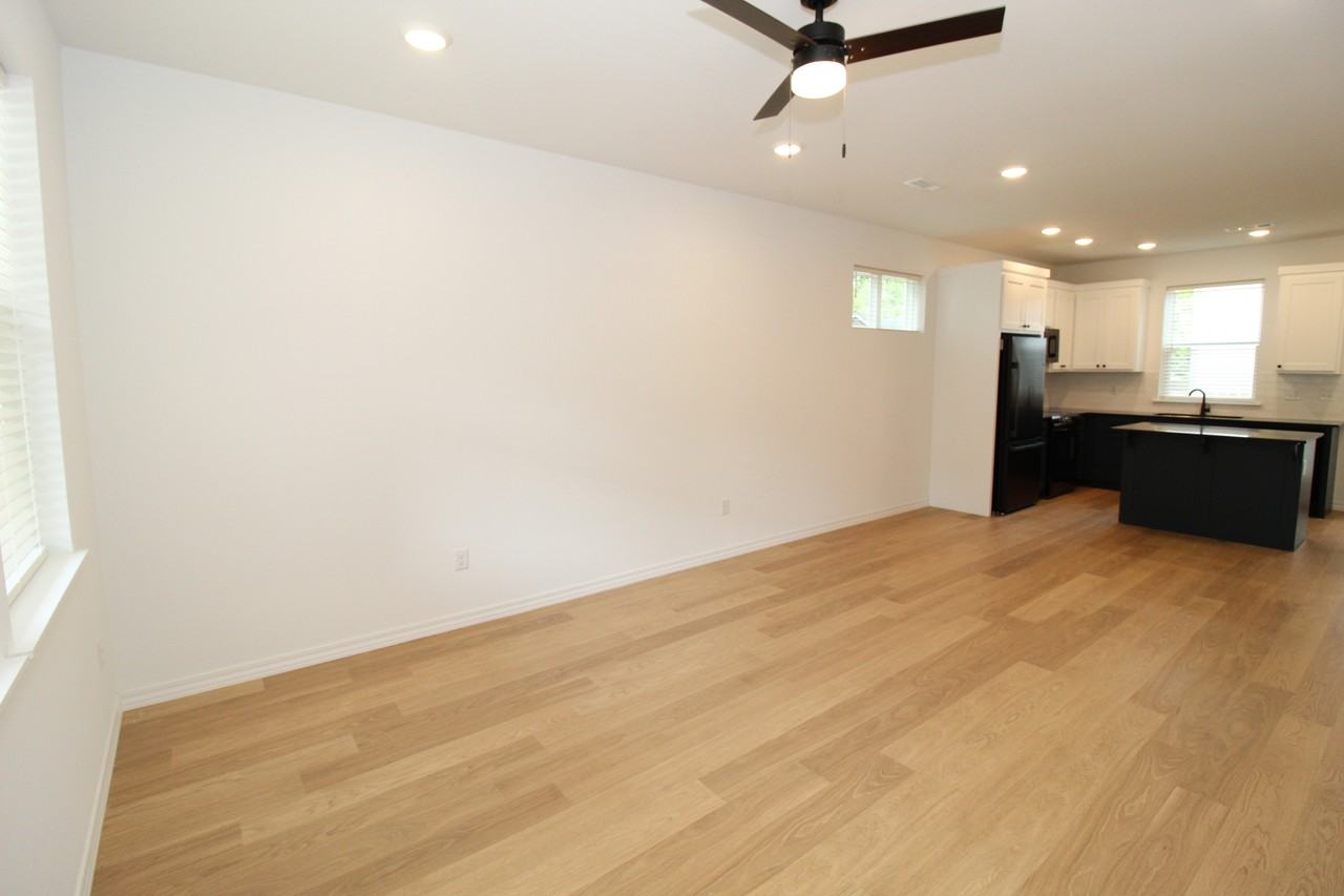 373 S Willow Ave #1 - Photo 7 of 28