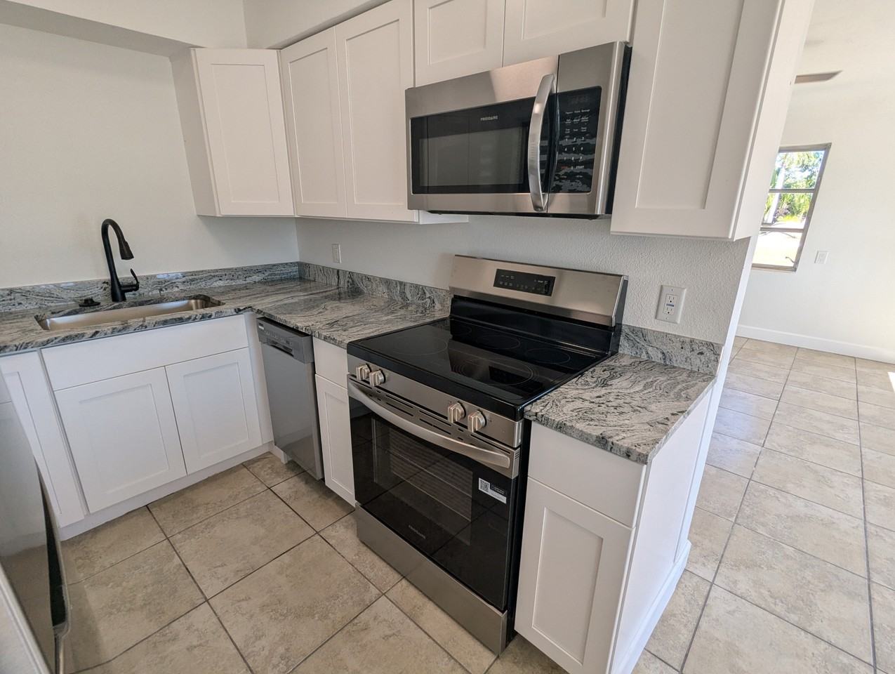 4525 29th Avenue South #4525 - Photo 5 of 22