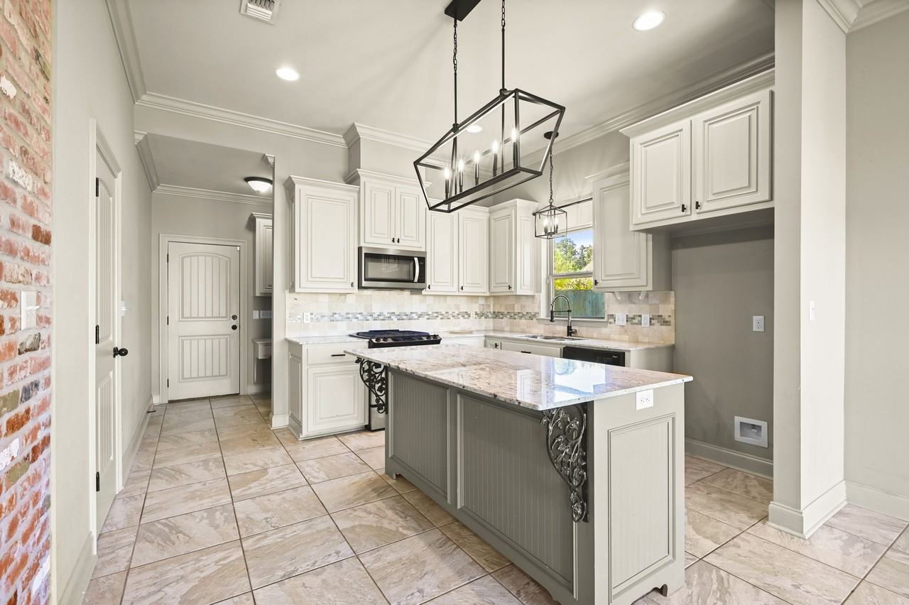 16923 Bradford Ave #1 - Photo 6 of 25