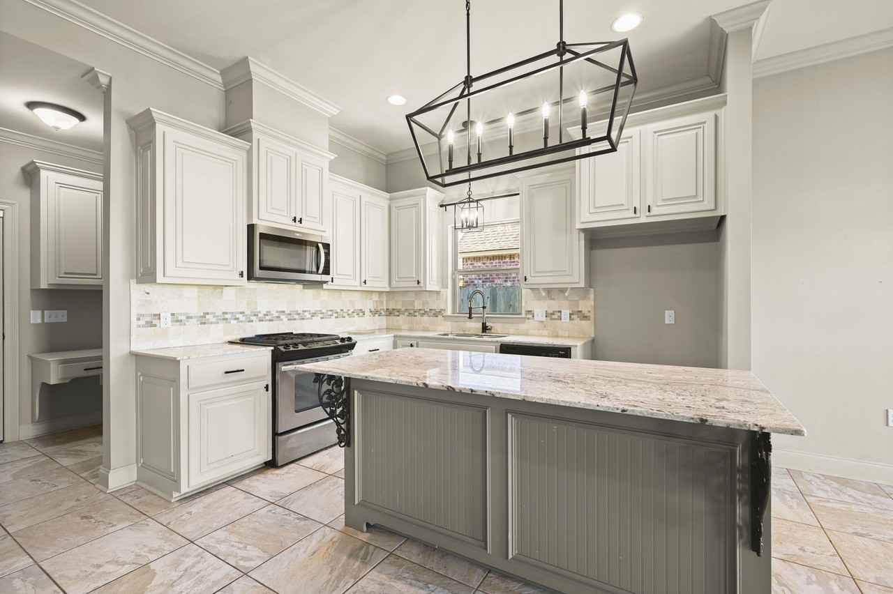 16923 Bradford Ave #1 - Photo 7 of 25