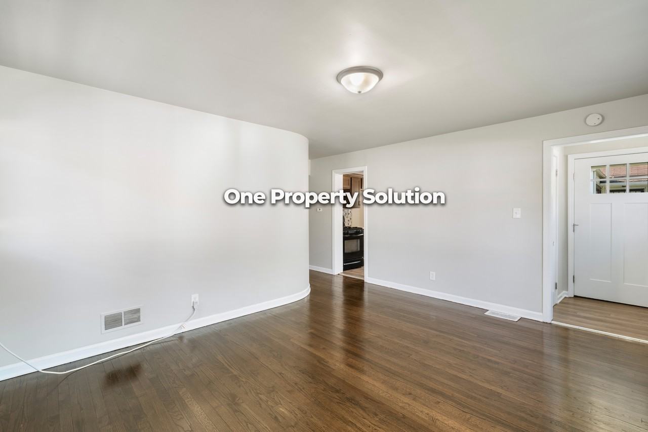 5043 Washington Street #1 - Photo 5 of 18