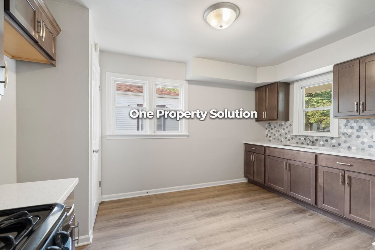 5043 Washington Street #1 - Photo 6 of 18