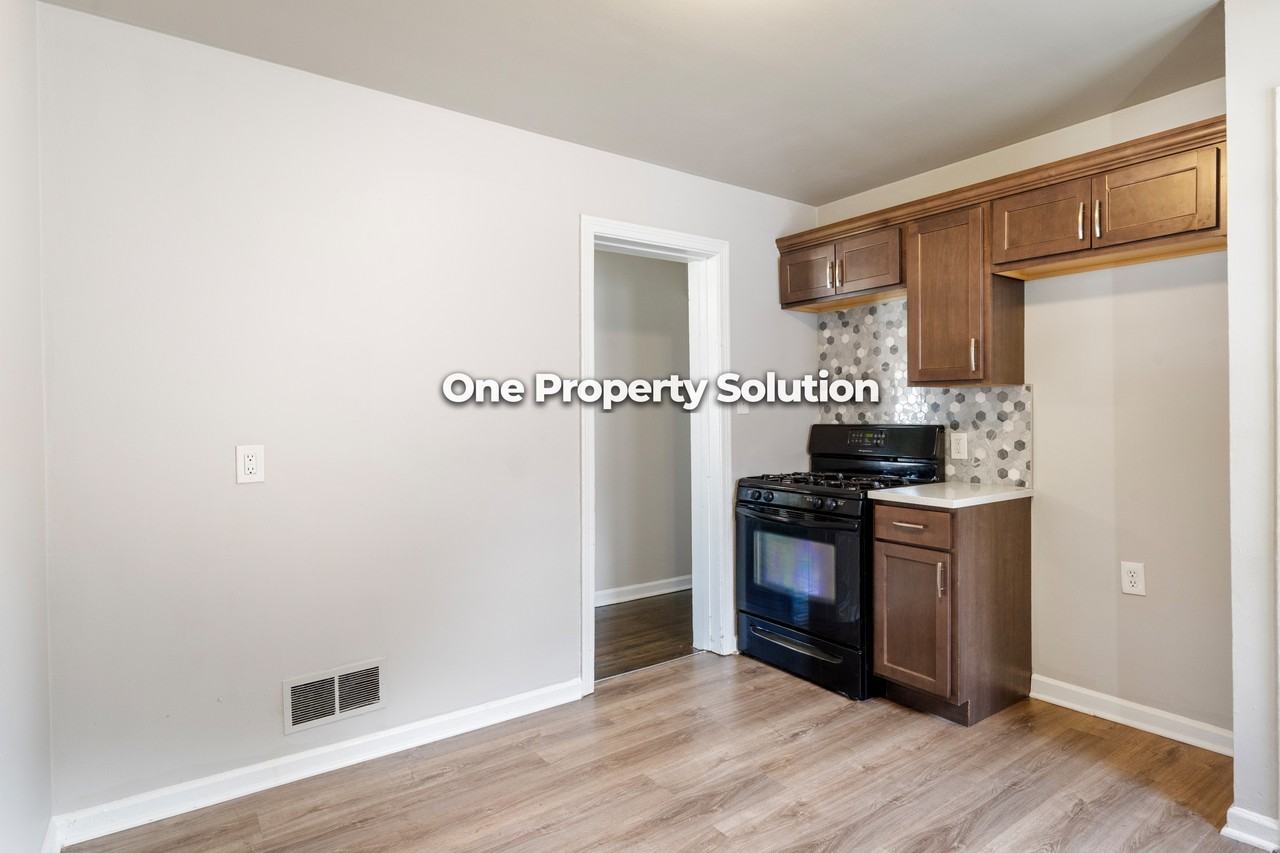 5043 Washington Street #1 - Photo 7 of 18