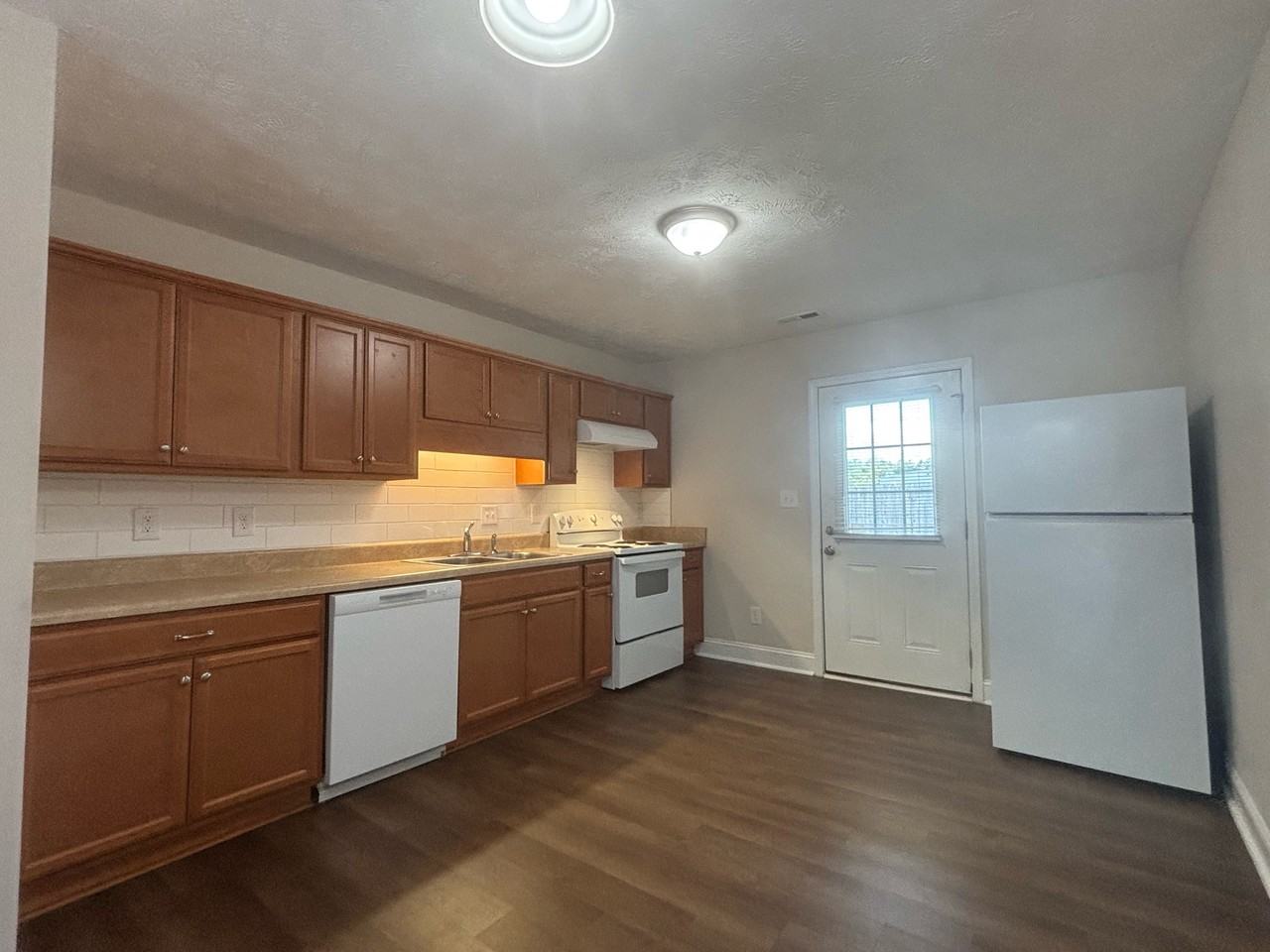 312 E Jenkins St #1 - Photo 4 of 12