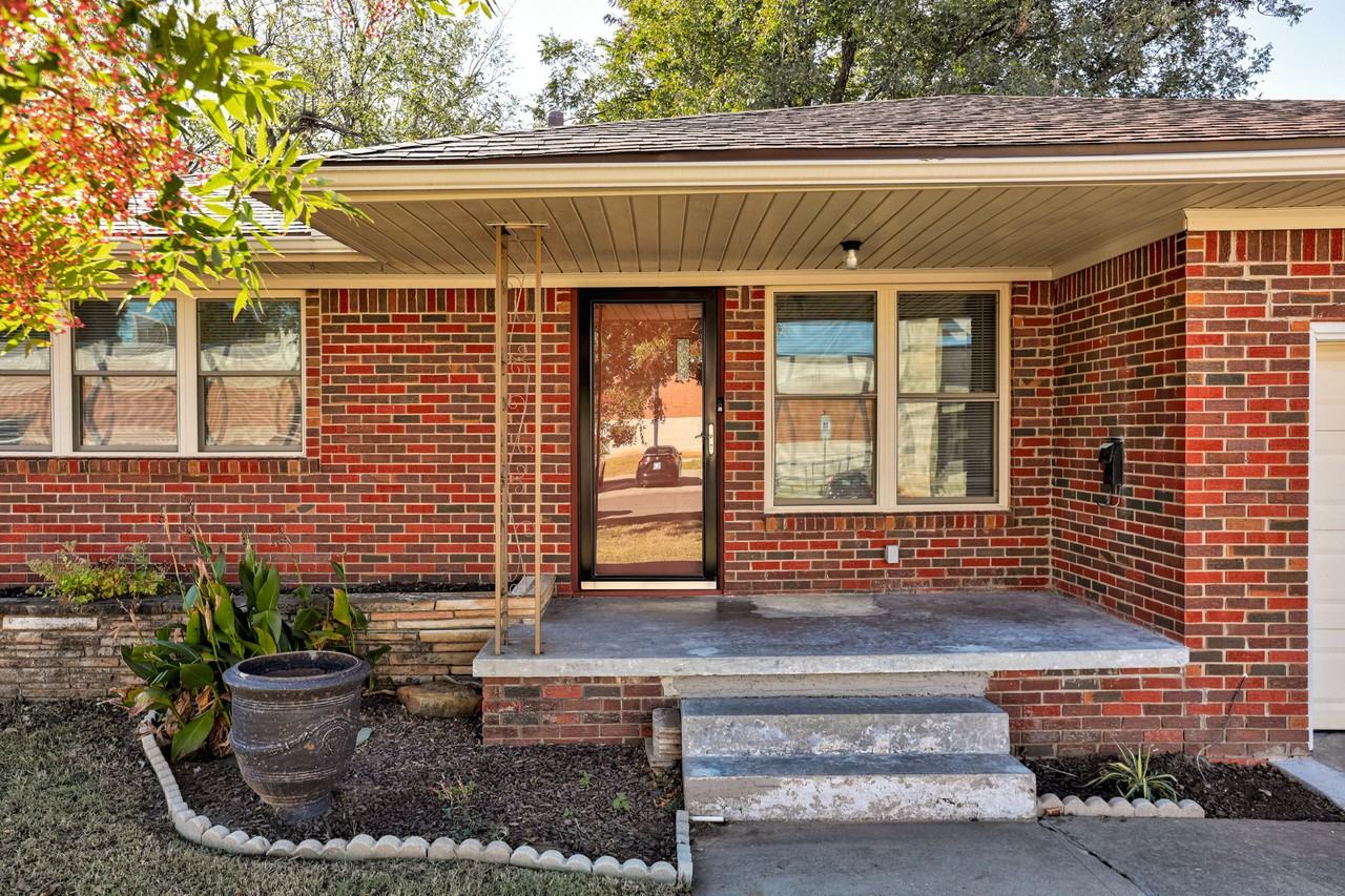 806 Denison Drive #1 - Photo 2 of 21