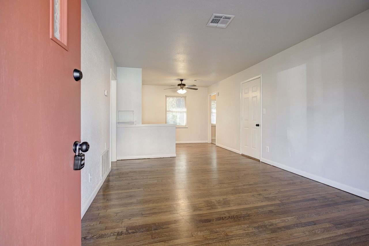 806 Denison Drive #1 - Photo 3 of 21