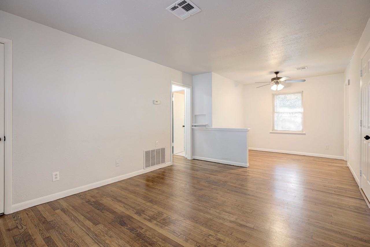 806 Denison Drive #1 - Photo 4 of 21