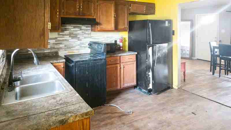 204 Truman St #1 - Photo 3 of 17