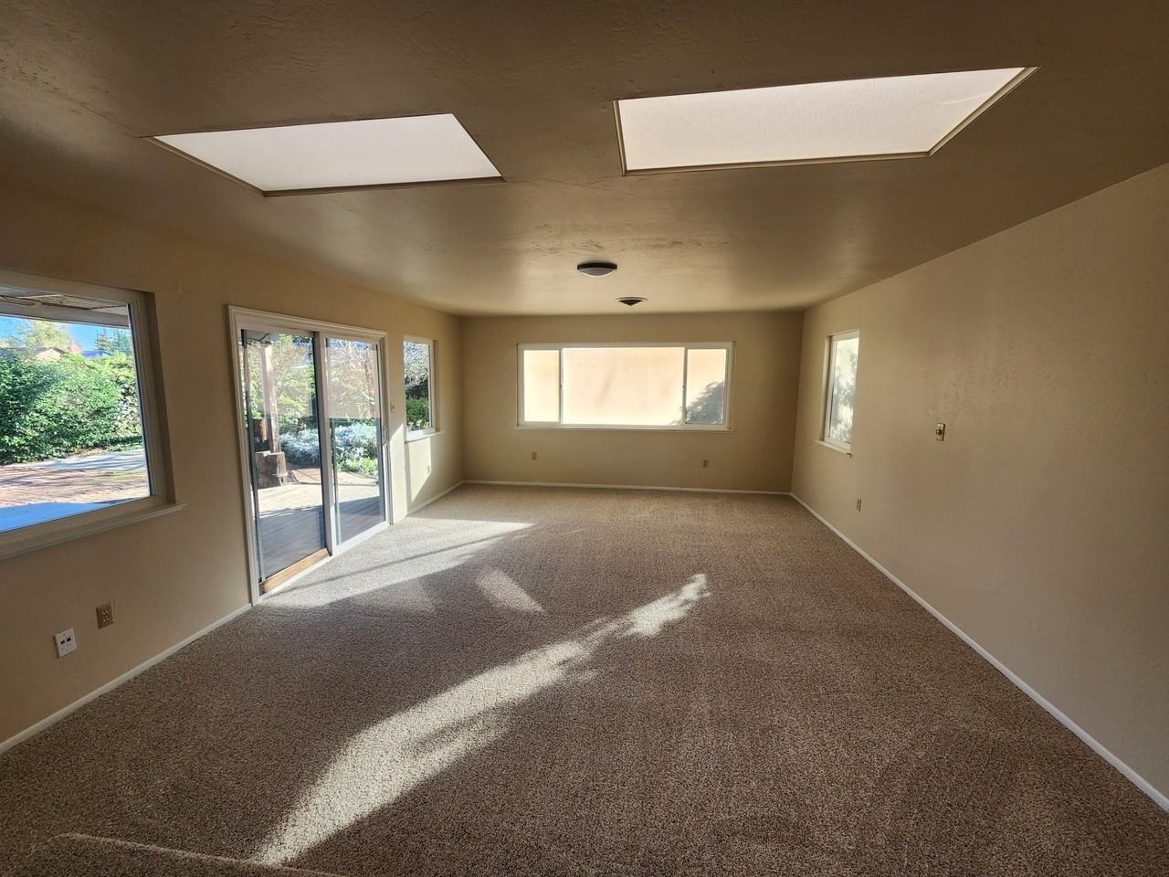 1639 Debra Lane #1 - Photo 4 of 9