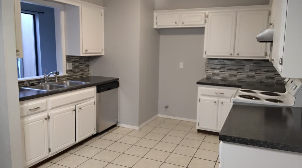 7110 Northwest 30th Terrace #1 - Photo 7 of 26