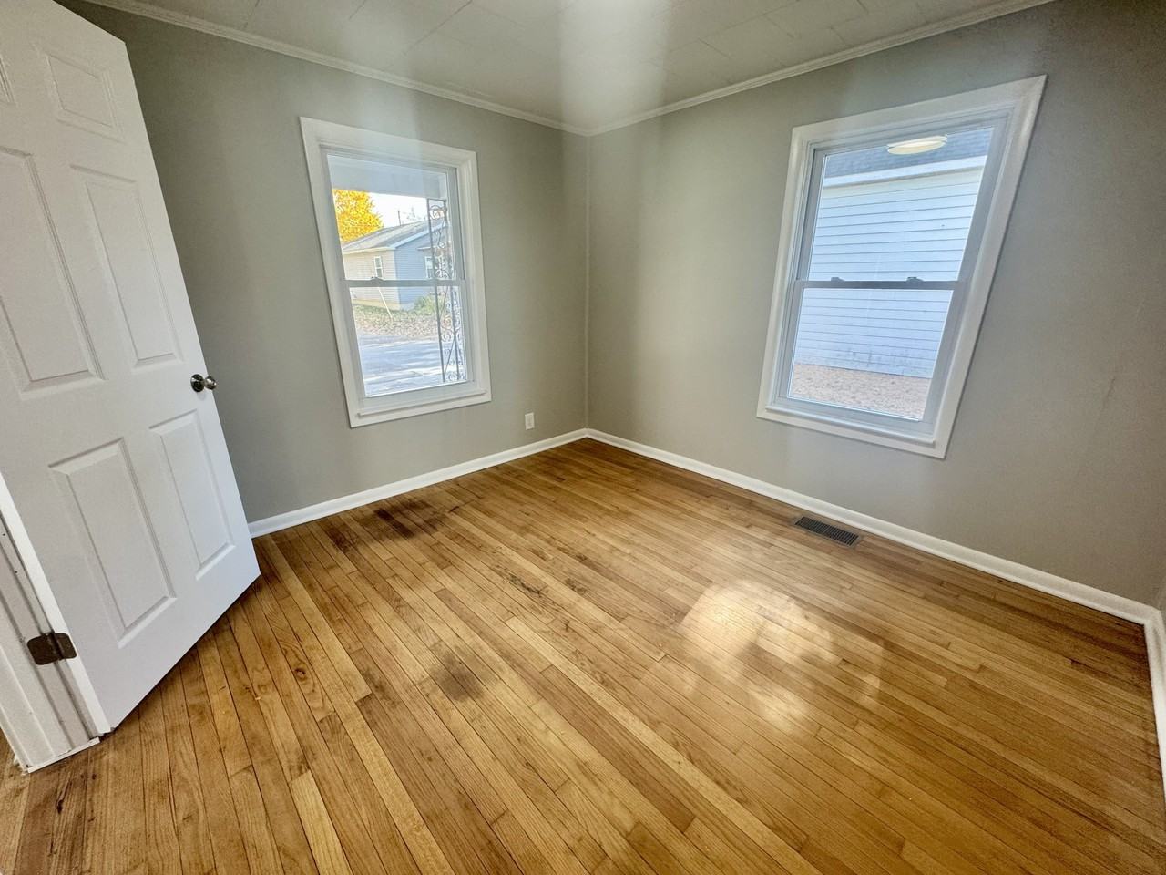 913 North Morrison Street #1 - Photo 5 of 11