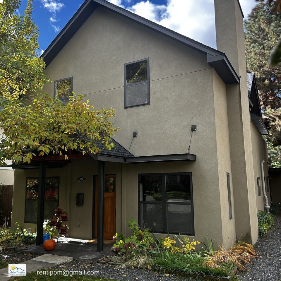 1919 N 31st St #1 - Photo 2 of 34