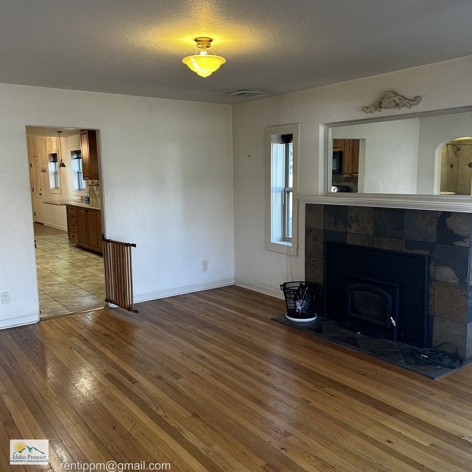 1919 N 31st St #1 - Photo 6 of 34