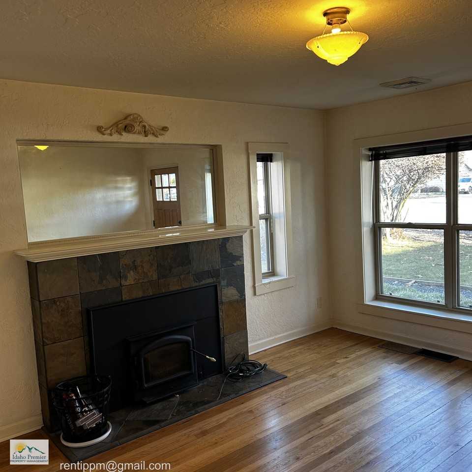 1919 N 31st St #1 - Photo 7 of 34