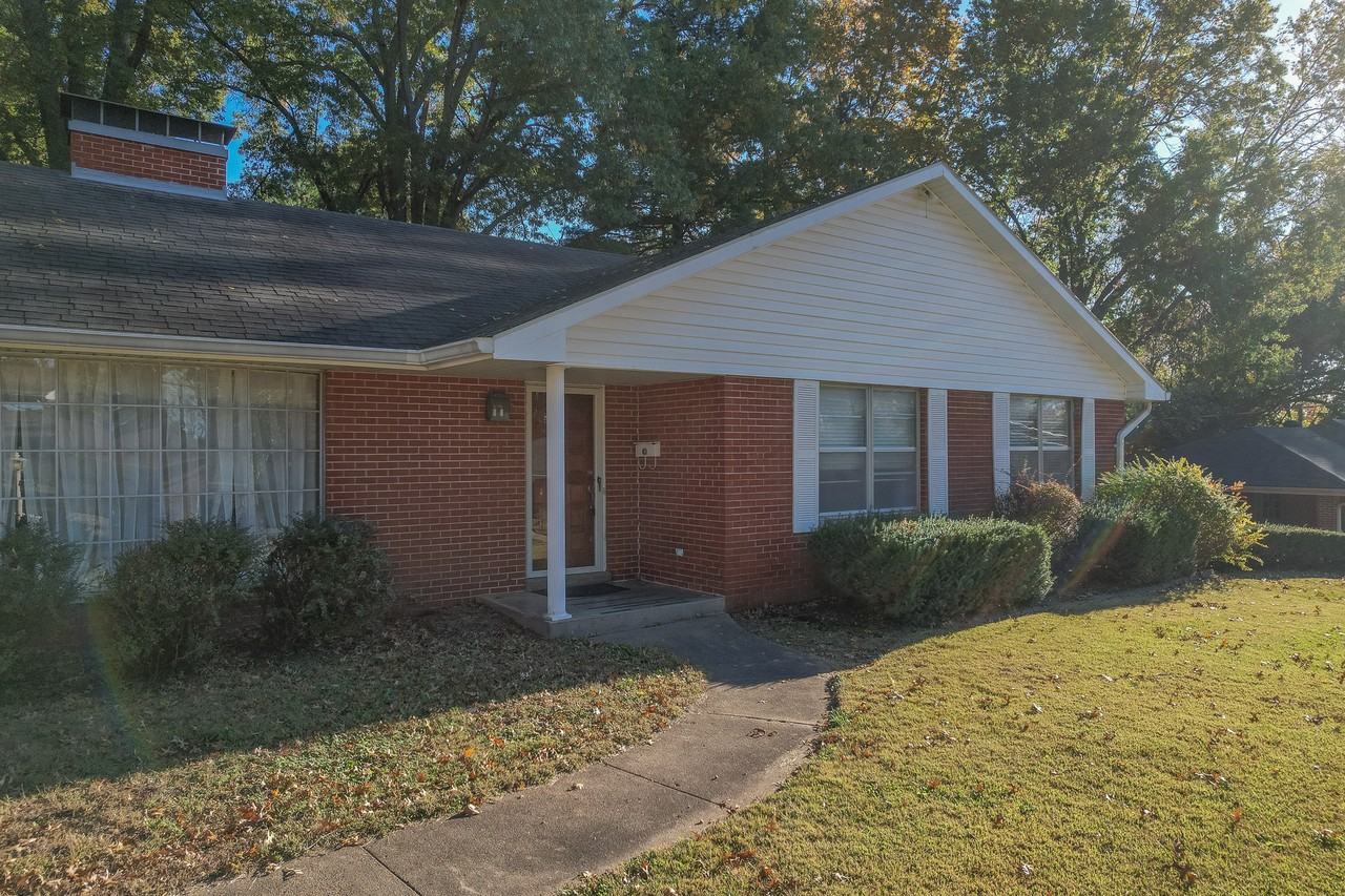 634 Norris Drive #1 - Photo 3 of 32