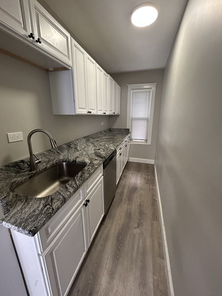 148 Ingleside Ave #2 - Photo 3 of 9